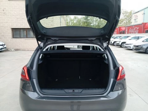 Peugeot 308 5P Business Line BlueHDi 100 S&S 6V MAN