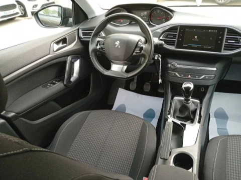 Peugeot 308 5P Business Line BlueHDi 100 S&S 6V MAN