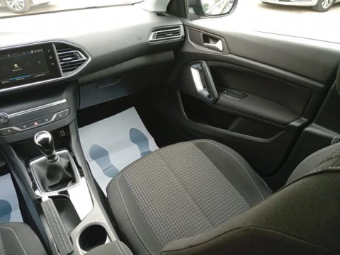 Peugeot 308 5P Business Line BlueHDi 100 S&S 6V MAN