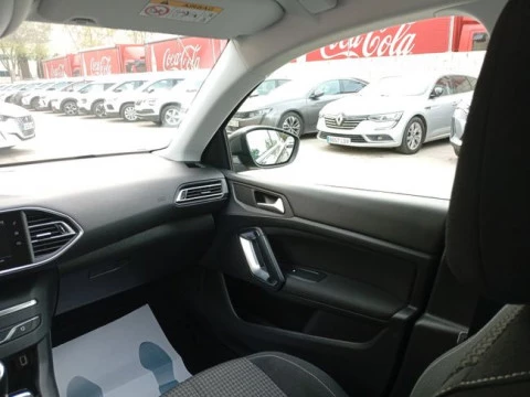 Peugeot 308 5P Business Line BlueHDi 100 S&S 6V MAN