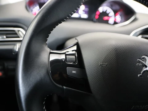 Peugeot 308 1.2 PURETECH 81KW STYLE 5P