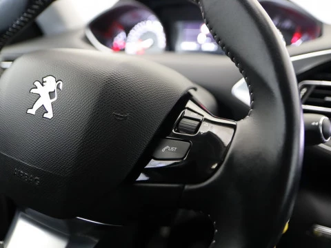 Peugeot 308 1.2 PURETECH 81KW STYLE 5P