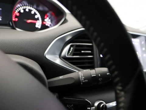 Peugeot 308 1.2 PURETECH 81KW STYLE 5P