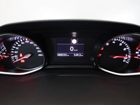 Peugeot 308 1.2 PURETECH 81KW STYLE 5P