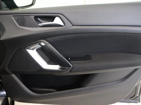 Peugeot 308 1.2 PURETECH 81KW STYLE 5P