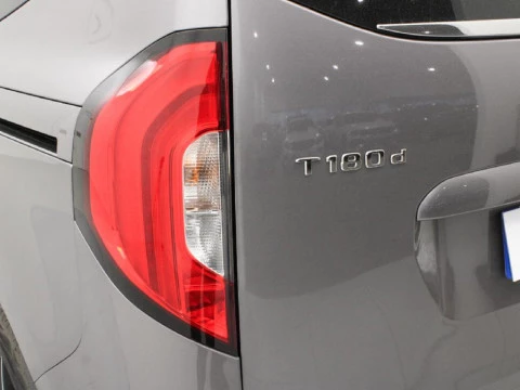 Mercedes-Benz Clase T CLASE T 180D