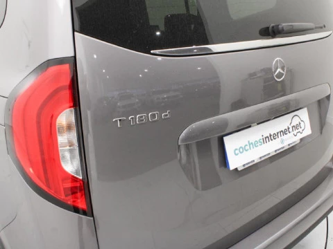 Mercedes-Benz Clase T CLASE T 180D