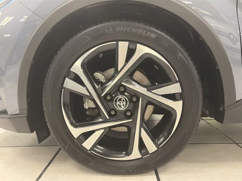 Toyota C-HR 1.8 125H Advance 90 kW (122 CV)