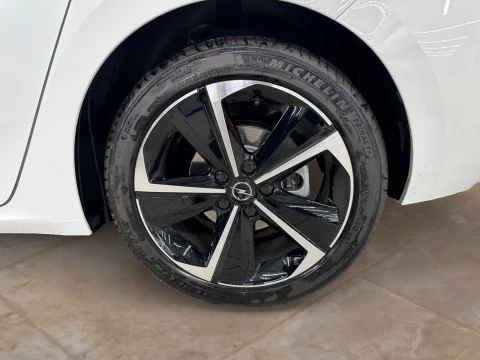 Opel Astra 1.2T XHL 81kW (110CV) Tech Edition