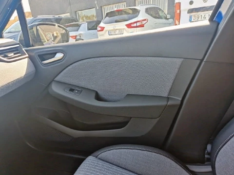 Renault Clio Techno full hybrid E-Tech 145 (103Kw)