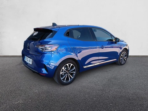 Renault Clio Techno full hybrid E-Tech 145 (103Kw)