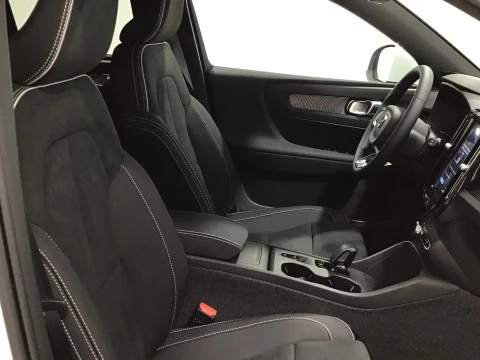 Volvo XC40 2.0 B3 G Core Auto