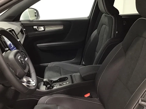 Volvo XC40 2.0 B3 G Core Auto