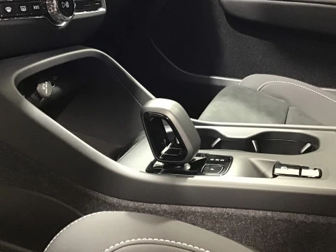 Volvo XC40 2.0 B3 G Core Auto