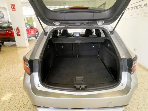 Toyota Corolla 1.8 125H ACTIVE TECH E-CVT TOU SPORT