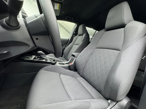 Toyota Corolla Cross Style Hybrid 200