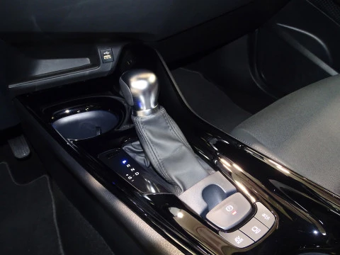 Toyota C-HR 2.0 180H Advance