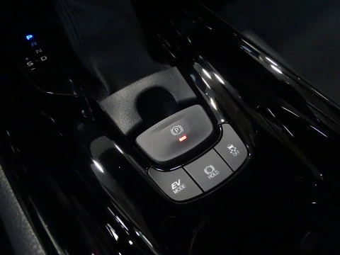 Toyota C-HR 2.0 180H Advance