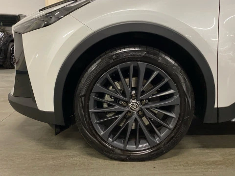 Toyota C-HR 2.0 220PH Premiere Edition