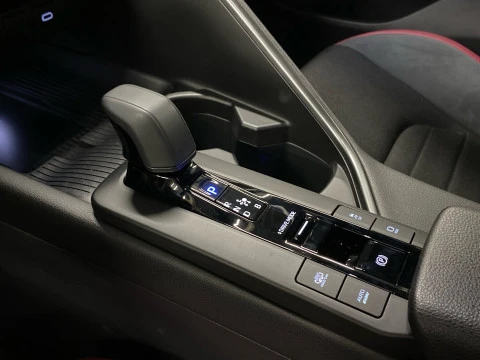 Toyota C-HR 2.0 220PH Premiere Edition