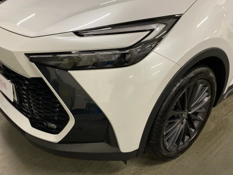 Toyota C-HR 2.0 220PH Premiere Edition