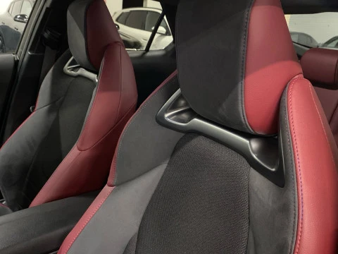 Toyota C-HR 2.0 220PH Premiere Edition