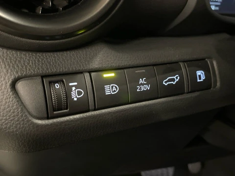 Toyota C-HR 2.0 220PH Premiere Edition