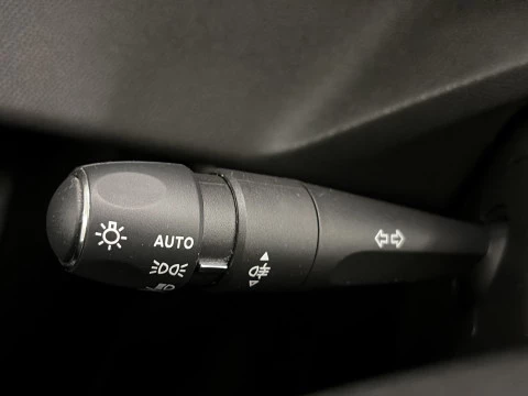 Peugeot 408 GT Hybrid eDCS6 100 kW (136 CV)