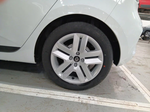 Renault Clio Evolution full hybrid E-Tech 145 (103Kw)