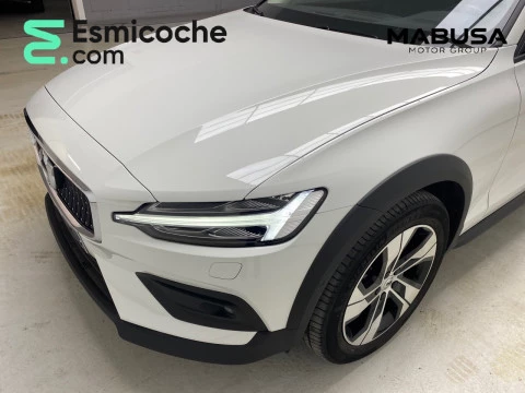 Volvo V60 , B4 AWD mild hybrid
