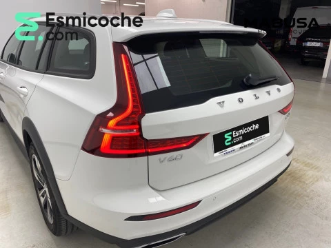 Volvo V60 , B4 AWD mild hybrid