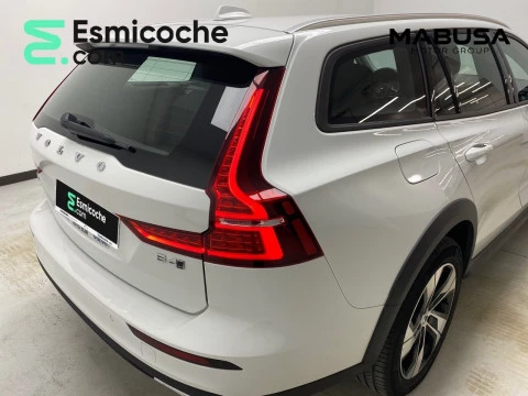 Volvo V60 , B4 AWD mild hybrid