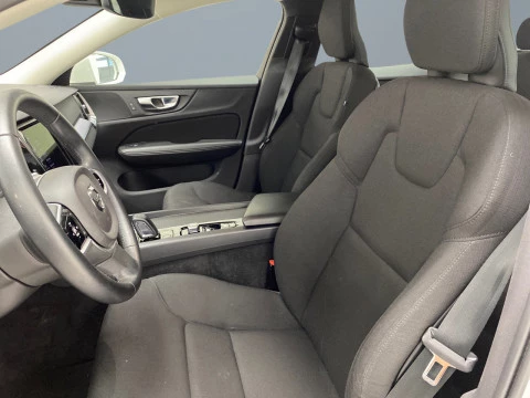 Volvo V60 , B4 AWD mild hybrid