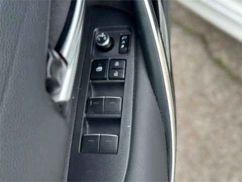 Toyota Corolla 5 Puertas Advance 180H T/A (e-CVT)