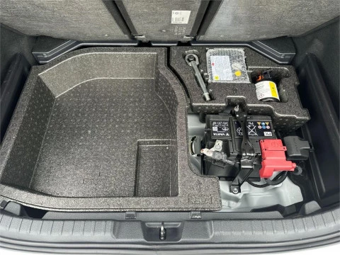 Toyota Corolla 5 Puertas Advance 180H T/A (e-CVT)