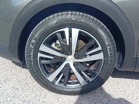 Peugeot 5008 1.5 BlueHDi 96kW (130CV) S&S Allure EAT8