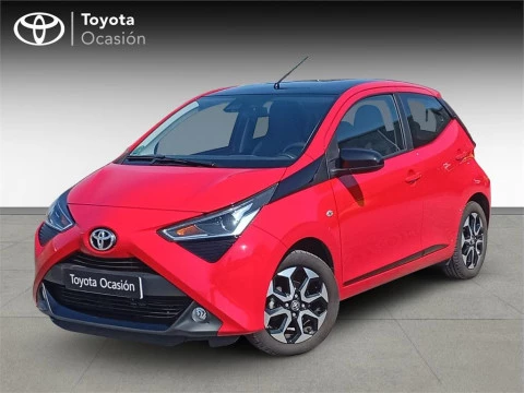 Toyota Aygo 5 Puertas x-play 70 Automático (x-shift) Toyota Aygo 5 Puertas x-play 70 Automático (x-shift)