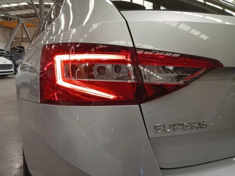 Skoda Superb Combi Ambition 1.4 TSI iV P-HEV DSG