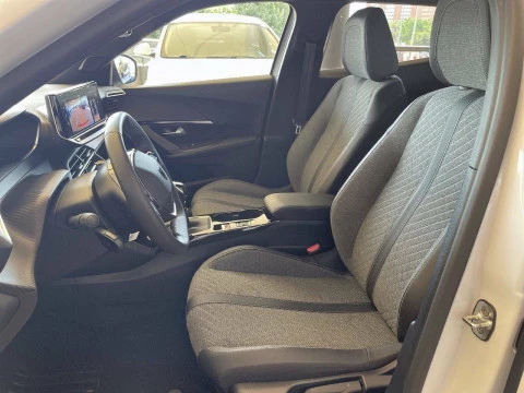 Peugeot 2008 Allure Puretech 100 S&S 6 Vel. MAN