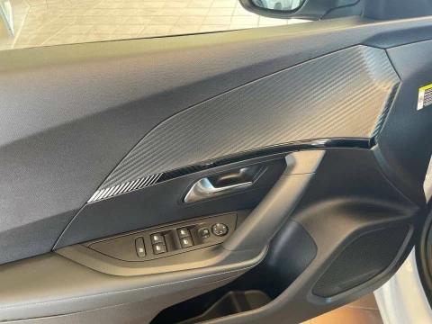 Peugeot 2008 Allure Puretech 100 S&S 6 Vel. MAN