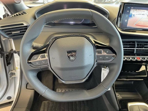 Peugeot 2008 Allure Puretech 100 S&S 6 Vel. MAN