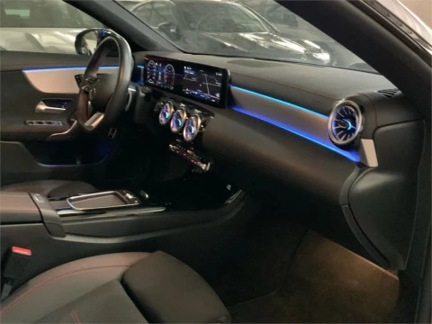 Mercedes-Benz CLA 200 D DCT