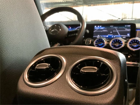 Mercedes-Benz CLA 200 D DCT