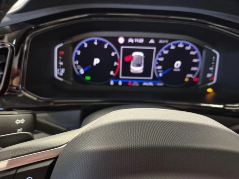 Volkswagen T-Roc R-Line 1.5 TSI 110 kW (150 CV) DSG