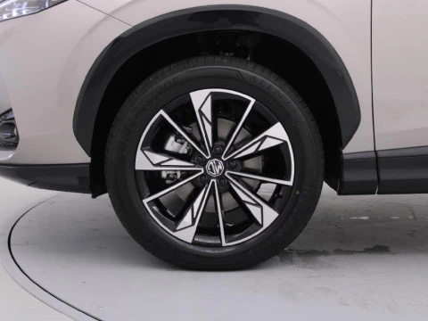 MG HS 1.5MT LUXURY MY24