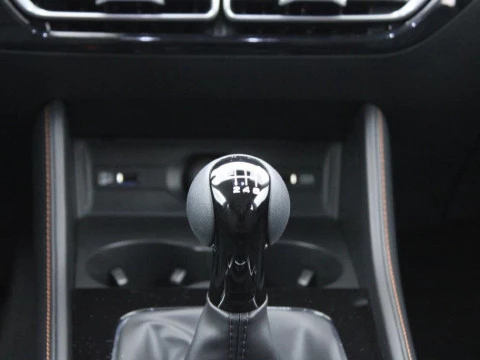 MG HS 1.5MT LUXURY MY24