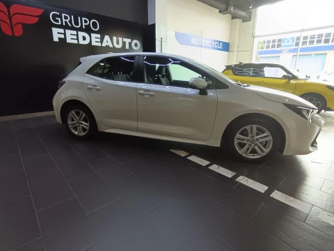 Toyota Corolla 1.8 125H ACTIVE TECH E-CVT