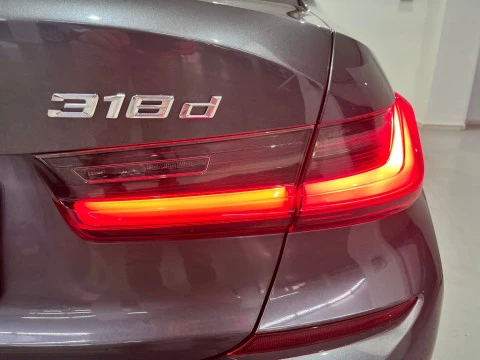 BMW 318 318D BERLINA