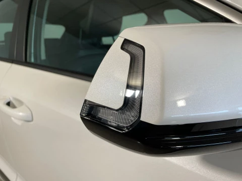 Kia Niro 1.6 GDi HEV 95kW (129CV) Drive