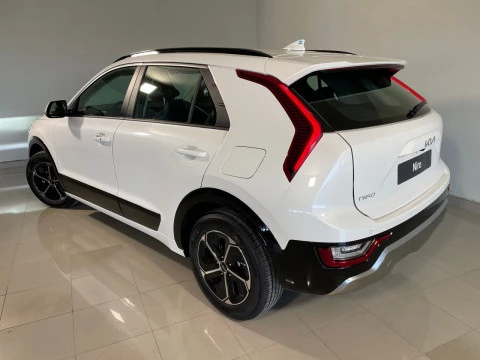Kia Niro 1.6 GDi HEV 95kW (129CV) Drive